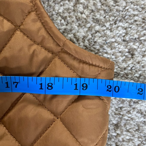 G. H. Bass & Co Quilted Puffer Vest, Medium - Picture 7 of 9